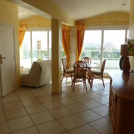 Apartamento T2 Climatise Au Centre-ville Du Lavandou Avec Terrasse Et Parking - Fr-1-308-47