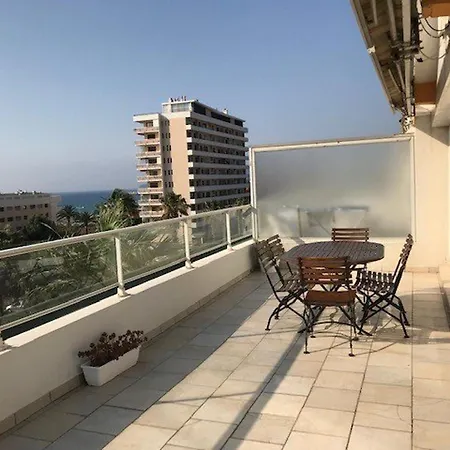 T2 Climatise Au Centre-ville Du Lavandou Avec Terrasse Et Parking - Fr-1-308-47 아파트 르 라방두